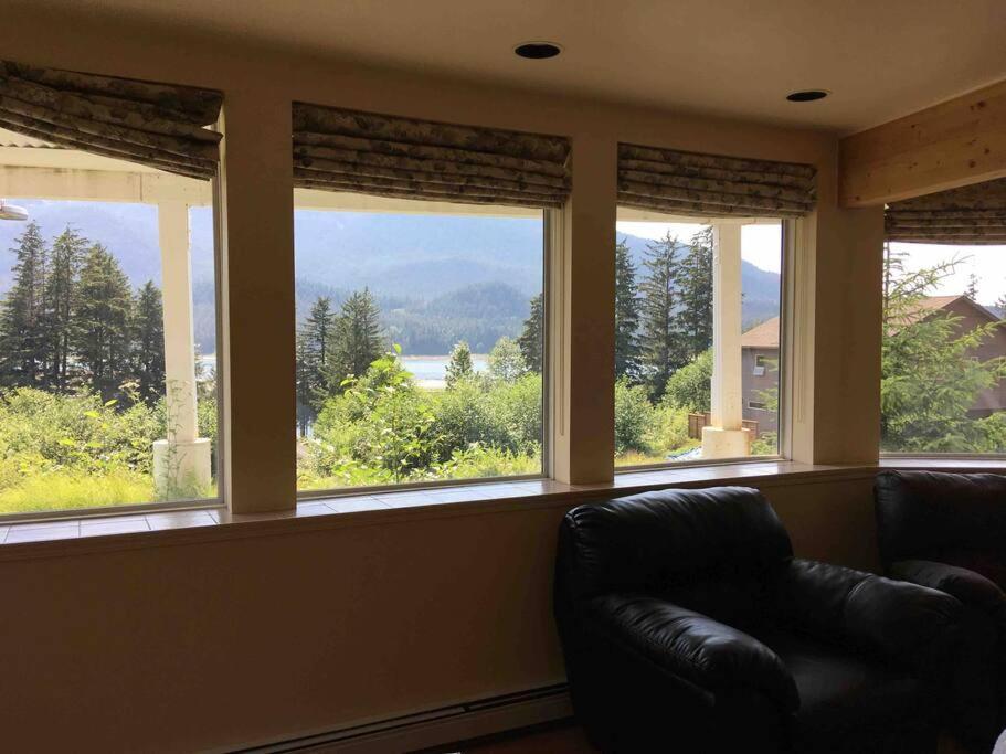 Kelli Creek Cottage - Reduced Price On Tours Juneau Habitación foto