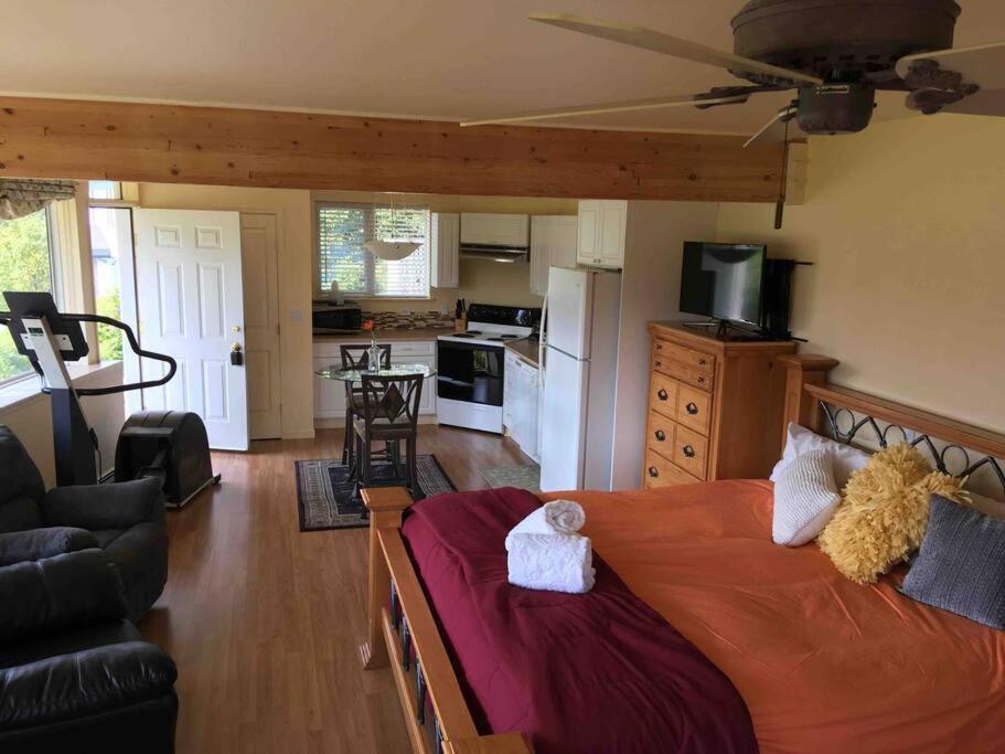 Kelli Creek Cottage - Reduced Price On Tours Juneau Habitación foto